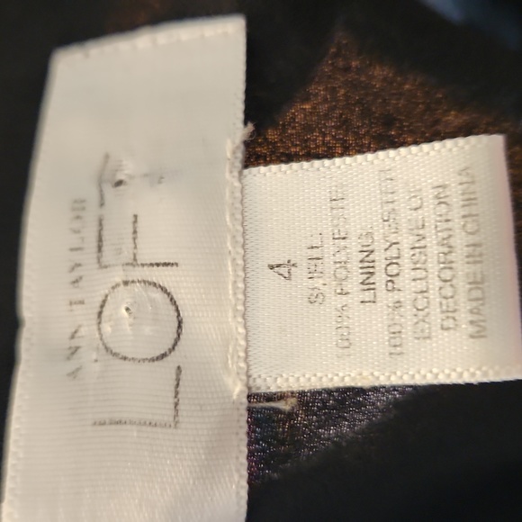 Loft,  Excellent condition,  Women's Top,   lined, Polyester,  Size 4 - Picture 5 of 8